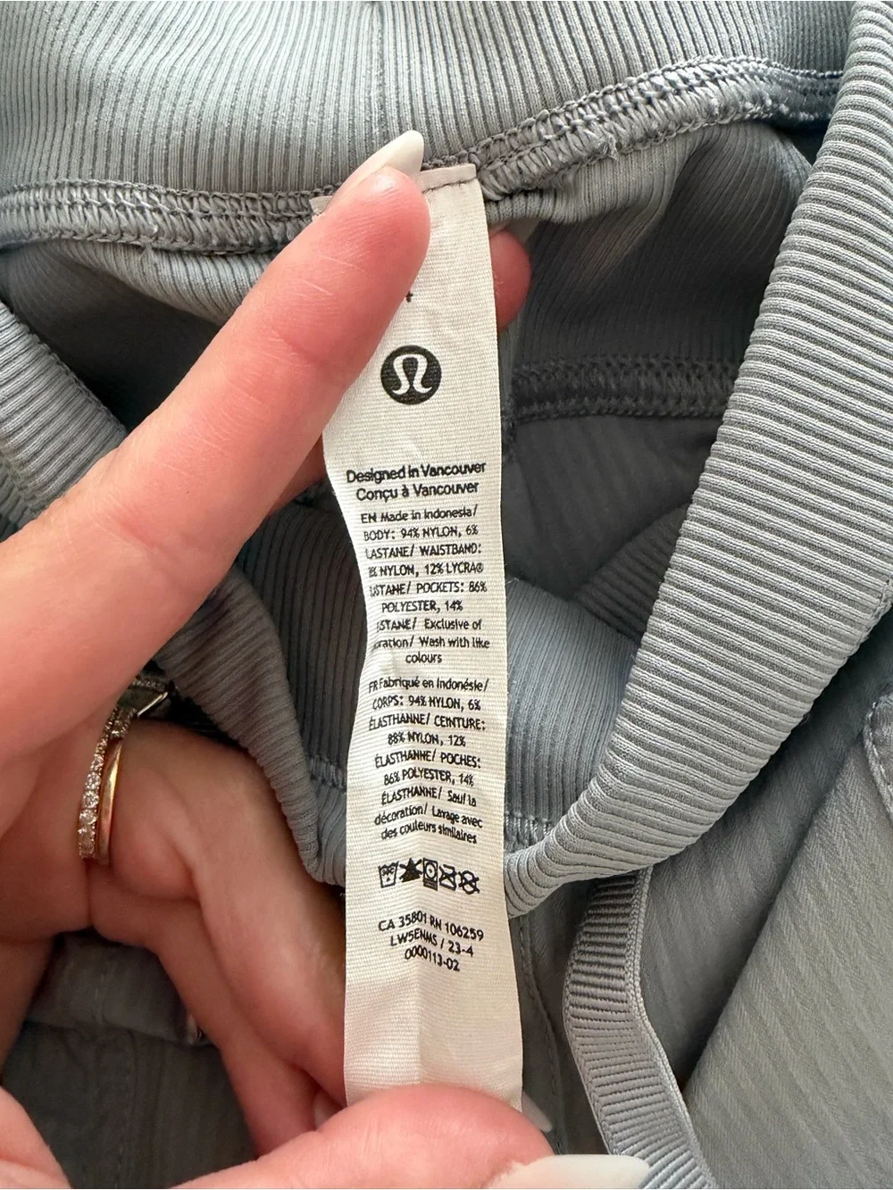 Lulu Lemon - Dance Studio Mid-Rise Joggers in Grey